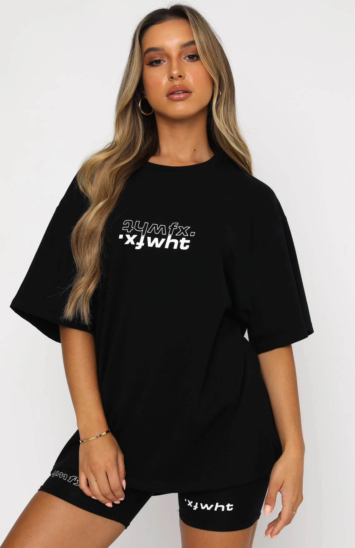 Catching Feelings Tee Black - Image 2