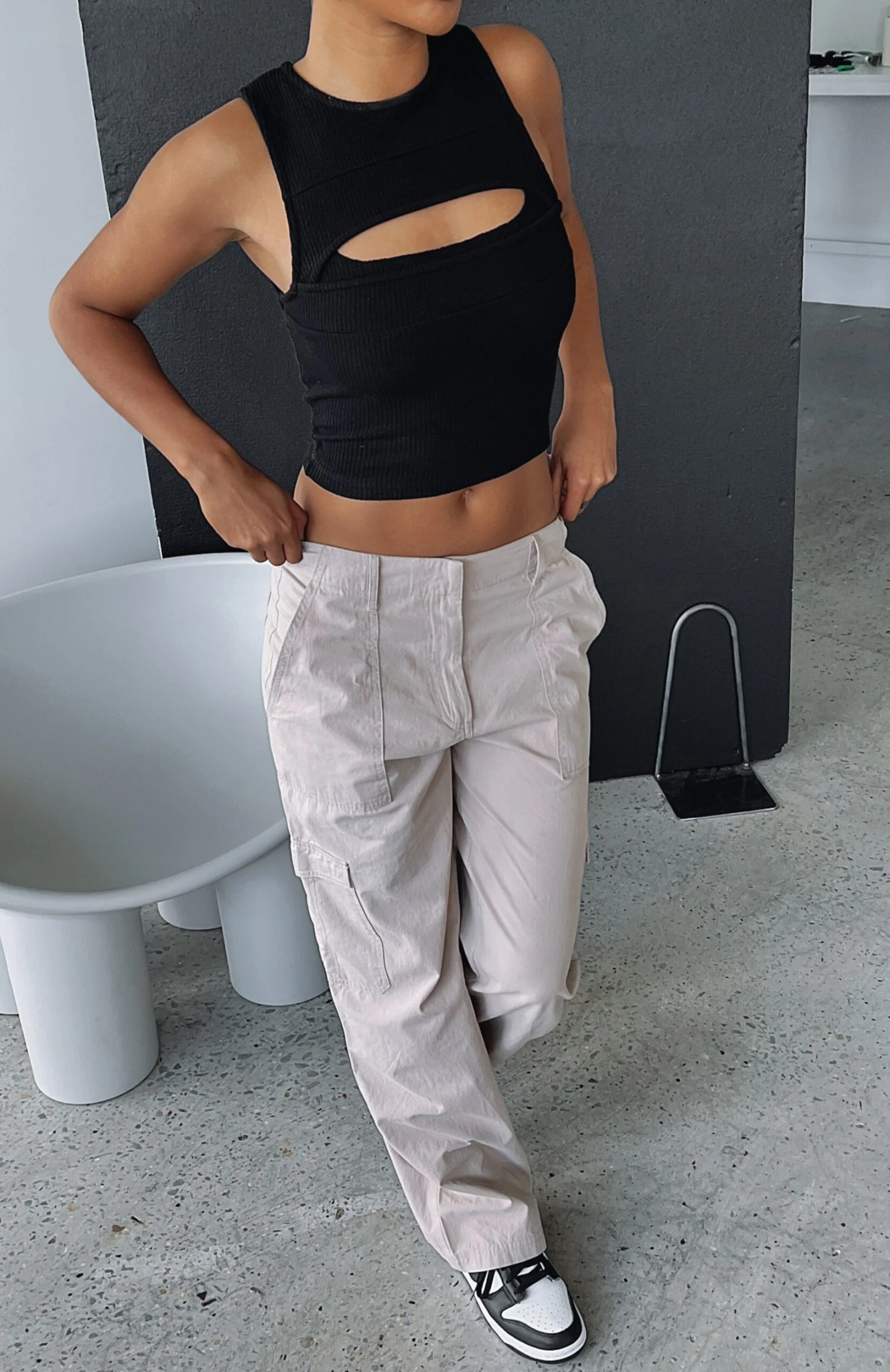 Know Your Worth Pants Beige - Image 10